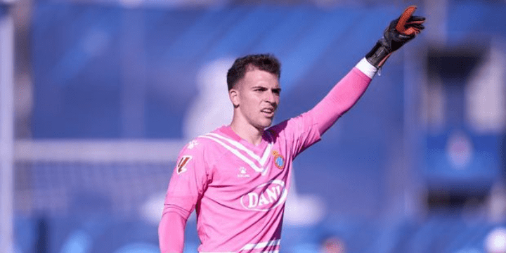 Peran Penjaga Gawang, Pahlawan di Bawah Mistar