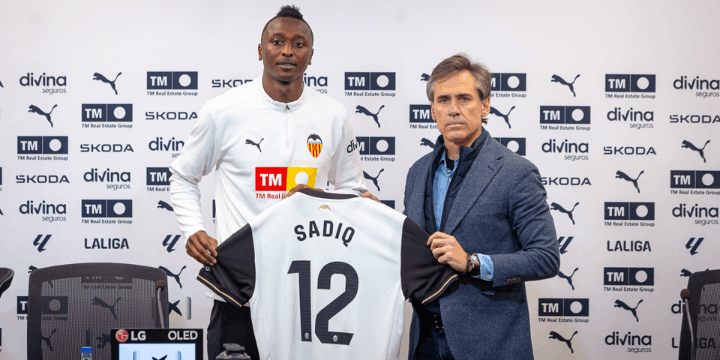 Analisis Taktis, Peran Umar Sadiq dalam Skema Lini Serang