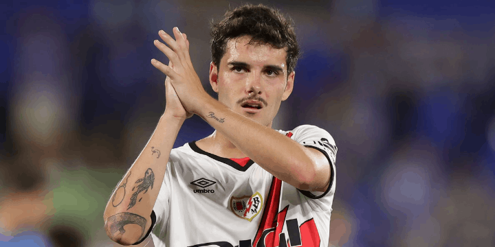 Peran Sergio Camello dalam Sistem Permainan Rayo Vallecano